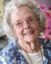 Laurie Sprinkle's Instagram, Twitter & Facebook