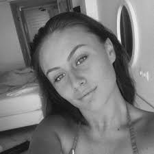 leah hurst (@lelehurst_x)