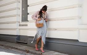 5 was trägt man zu grauen hosen? Welche Farbe Passt Zu Grau So Kombiniert Ihr Grau Richtig