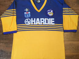 There have been over 800 rugby league footballers that have played for the parramatta eels club since its introduction to the premiership in 1947. Classic Rugby Shirts 1980 Parramatta Eels Vintage Old Jersey
