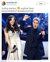 Katharine Mcphee Jokingly Trolls Future Step Daughter Erin Foster Daily Mail Online