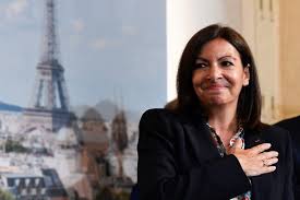 Après un bref passage à compagnie générale des eaux en 1996, anne hidalgo, entrée au ps en 1994, fait ses premiers pas en politique en 1997 auprès de martine aubry, comme conseillère au. Paris Fined 110 000 For Employing Too Many Women In Senior Positions