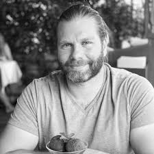 Let's all wish this amazing chef/dad/boss man a very Happy Birthday!!! 🥳