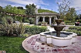Wondering where kim, kylie, khloe and the rest of the kardashian gang have lived (and invested) over the years? Khloe Kardashian Is Selling Her Calabasas Estate For 18 95m Express Digest