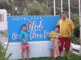 Cactus charme hotel, cactus mirage family club ve club cactus fluer beach misafirleri cactus fleur beach'te türk a la carte restoran minimum 5 gece konaklamalarda 1 akşam club cactus fleur beach, yalıkavak palmarina'ya 3 km, bodrum havalimanı'na ise 45 km mesafede konumlanıyor. Hotel Cactus Fleur Beach Picture Of Bodrum City Bodrum District Tripadvisor