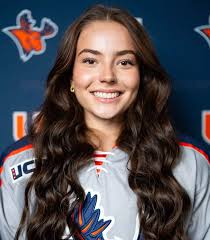 Sydney Mintz's Instagram, Twitter & Facebook