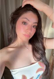 ashley cuevas 🌻 (@ashleeyyy7_)