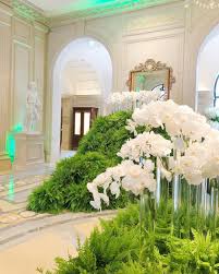 Photograph by juco for bloomberg businessweek meet jeff leatham, the florist beloved by royalty and the kardashians flowers tend to be a. Jeff Leatham It S A Green Lush Fantasy Fsparis Ps è£…é£¾