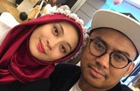Adira Buang Masa Jer Datuk Red Suami Adira Af Datuk Sri Adnan Abu Datuk Red Tampil Memberitahu Punca Sebenar Kenapa Dia Tidak Datan Wanita Penyanyi Orang