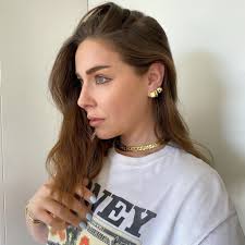 Who is HRH (HRH Elizabeth princess of Wales|painted toy soldier |1/30th  scale)