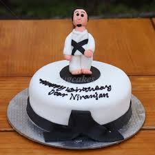 Lovely, lovely cake even without the icing! Black And White Cake For Men