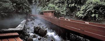 Let nature soothe your aches and pains at termas geometricas, an outdoor hot spring complex nestled in the chilean mountains. Termas Geometricas
