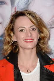 La comédienne sara mortensen a récemment appris qu'elle était évincée de la série plus belle la vie sept ans après son arrivée dans le programme. Plus Belle La Vie Sara Mortensen Coralie Revele Avoir Tele Star