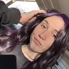 I am look for a good hairstylist. Who do yall recommend?