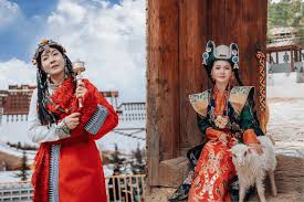 Tibetan Costume Culture: Clothing ...