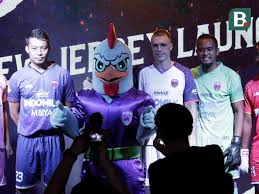 #giveaway ini dia jersey terbaru persija jakarta untuk musim kompetisi 2020. Persita Launching Tim Plus Logo Jersey Dan Maskot Baru Menuju Shopee Liga 1 2020 Indonesia Bola Com