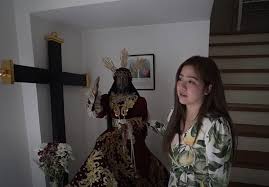 Religion the city is the ecclesiastical seat of the roman catholic diocese of masbate with the cathedral of saint anthony of padua (masbate cathedral) as its church. Celebrities And Their Religious Devotions Abs Cbn News