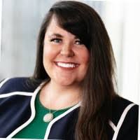 Lindsay Akers's Instagram, Twitter & Facebook