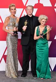 Greg Cannom Kate Biscoe And Patricia Dehaney Oscars 2019 Oscar Winners 2019 Oscars 2019 Photos 91st Academy Awards In 2020 Oscar Academy Awards Oscar Winners Academy Awards