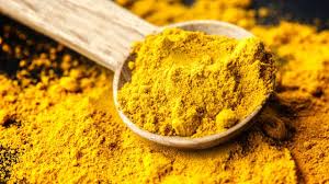 Sangat tepat menggantikan produk pembersih wajah yang. 5 Cara Membuat Masker Kunyit Untuk Wajah Perhatikan Penggunaannya Hot Liputan6 Com