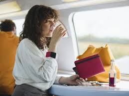 Avec la carte avantage famille, oui.sncf accompagne vos enfants tout en vous faisant économiser 15% sur leur. Beneficiez De Reductions Avec La Carte Avantage Week End Sncf