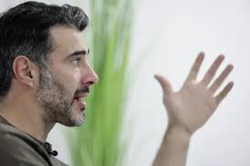 David Amor: "Siendo famoso ligar es más difícil, porque se te acerca gente  por lo que eres en la tele, no en la realidad"