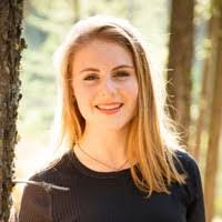 Julia Jobe's Instagram, Twitter & Facebook