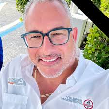 De sangre domi , Joseador luchador con sangre Boricua 🇵🇷 una combi  cabrona 🇩🇴 . Ese apellido ya no lo tumba nadie ! Disfruten que yo lo hago  como quiera les guste