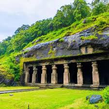 Mumbai: Elephanta Caves Guided Tour ...