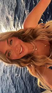 Girl Who Makes Tiktoks in The Ocean