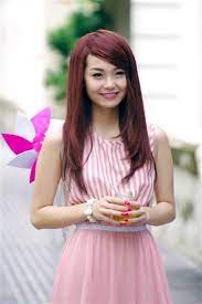 Hóa ra quốc trường và minh hằng không chỉ một lần duy nhất bị soi hành động tình tứ bên nhau. Tiá»ƒu Sá»­ Ca SÄ© Diá»…n Vien Minh Háº±ng