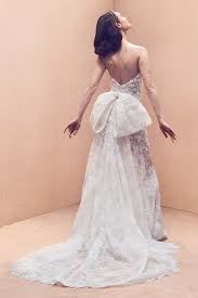 ) entwarf das hochzeitskleid von george clooneys braut amal alamuddin dienstag. Oscar De La Renta Fruhjahr Sommer 2020 Bridal Fashion Shows Vogue Germany Kleid Hochzeit Perfektes Brautkleid Couture Brautkleider