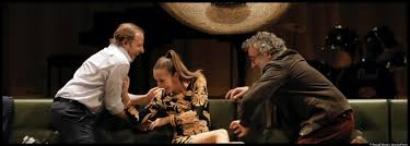 Au cinéma, c'est avec sa. L Art Veneneux De L Absurde Par Belier Garcia L Oeil D Olivier