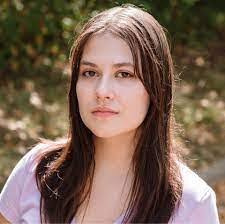 Amy Enderle's Instagram, Twitter & Facebook