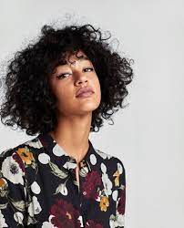 Vestido Flores Y Lunares Ultima Semana Mujer Zara Mexico Curly Hair Styles Hair Styles Short Hair Styles