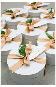 Official Guide To Sending Corporate Holiday Gifts To Clients Whether You Are Interested In Ready To S In 2020 Corporate Holiday Gifts Gift Box Design Diy Holiday Gifts