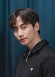 First look at Lee Jun-ho, Kim Byung-chul & Kim Hyang-gi in Netflix's  upcoming superhero drama Cashero. 💥 Synopsis (via Netflix): "An ordinary  public servant gains the supernatural ability to become as strong