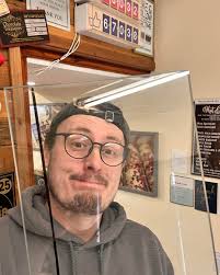 All Sorted now guys Jaybee windows & Glazing to the rescue. We had to go  with replacement! I really hope somebody can help 🙏 see the black line