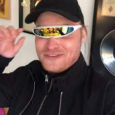 intro zo, dat is wel een hele snelle planga ouwe skotoe in m'n nek, sodemieter op man, slappe ik ga heel snel, ik ga vlug ik ga heel snel, ik ga vlug binnen één. Snelle Planga Nu Al De Trend Van 2018 Show Ad Nl