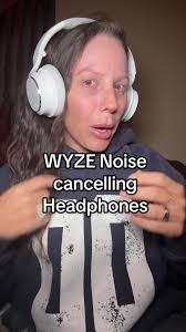 These headphones are fantastic quality! #noisecancellingheadphones #he...