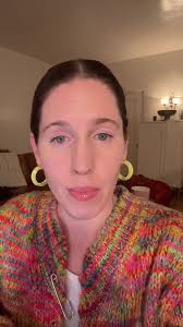 90's Minimalism: Why Necklaces Are Still in Style