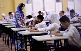 Latar belakang mulai tahun pelajaran 2013/2014, pemerintah telah memberlakukan kurikulum baru yang disebut dengan kurikulum 2013. Upsr Tamil And Maths Papers Also Leaked