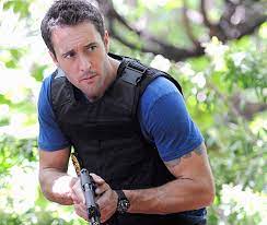 Steve mcgarrett returns home to oahu in order to find his father's killer; Steve Mcgarrett Alex O Loughlin Photo 40291418 Fanpop