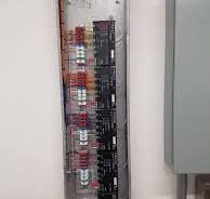 centralised control panel with star-wiring for a house ...