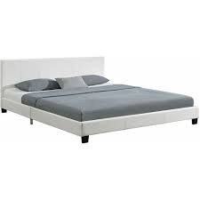 Das günstigste angebot beginnt bei € 10. Juskys Polsterbett Bolonia Bett Mit Hohem Kopfteil Lattenrost Stabiles Bettgestell Aus Mdf Holz Kunstleder Jugendbett 140x200 Cm In Weiss