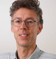 Building Bridges : Aligning Finance with Sustainability