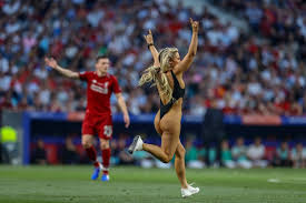 Youtuber simon wilson dojel na finále ligy mistrů z liverpoolu do madridu vozem škoda favorit. Prsata Narusitelka Dostala Smesnou Pokutu Vydelala Miliony Nova Sport