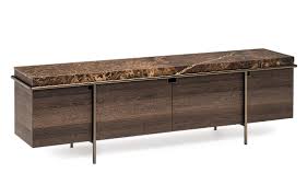 Klare Und Saubere Formen Zeichnen Das Sideboard Aura Aus Die Platte Aus Edlem Marmor Ist Ein Wahrer Blickfang Des Designerstucks Sideboard Marmorplatte Design