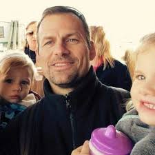 Joe Sansone (@avremjo)