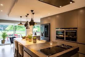 Cela fait longtemps que je souhaitais m'équiper car à force de faire des découvertes, de ramener quelques bouteilles des. Cuisine Ouverte Et Sejour Sur Mesure Avec Cave A Vin Au Nord De Caen Design D Interieur Et Ameublement